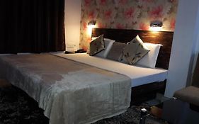 Hotel Kanha Inn
